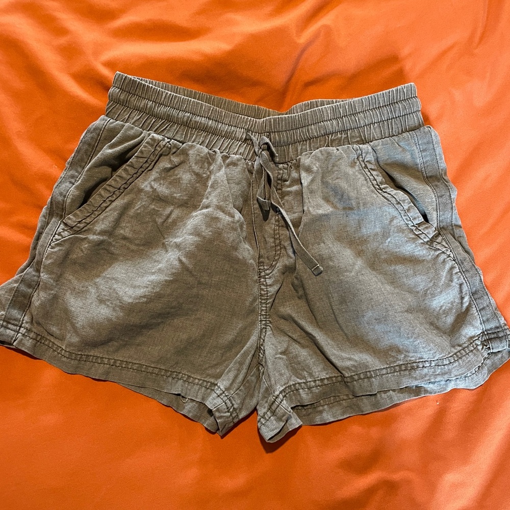 Splendid campside short in greenish-grey